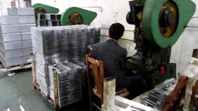 China Sourcing and Import Purchasing Agent: Profiles Handles and Edging Aluminium Profiles / Production 8