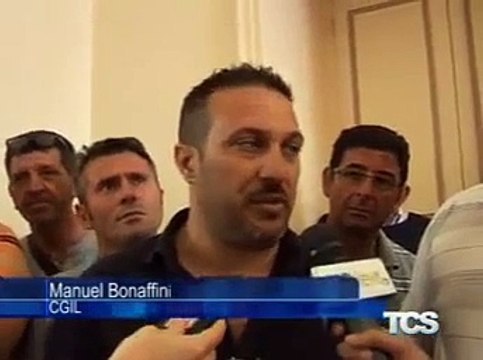 Cantieri di servizio bloccati incontro a Palazzo del Carmine