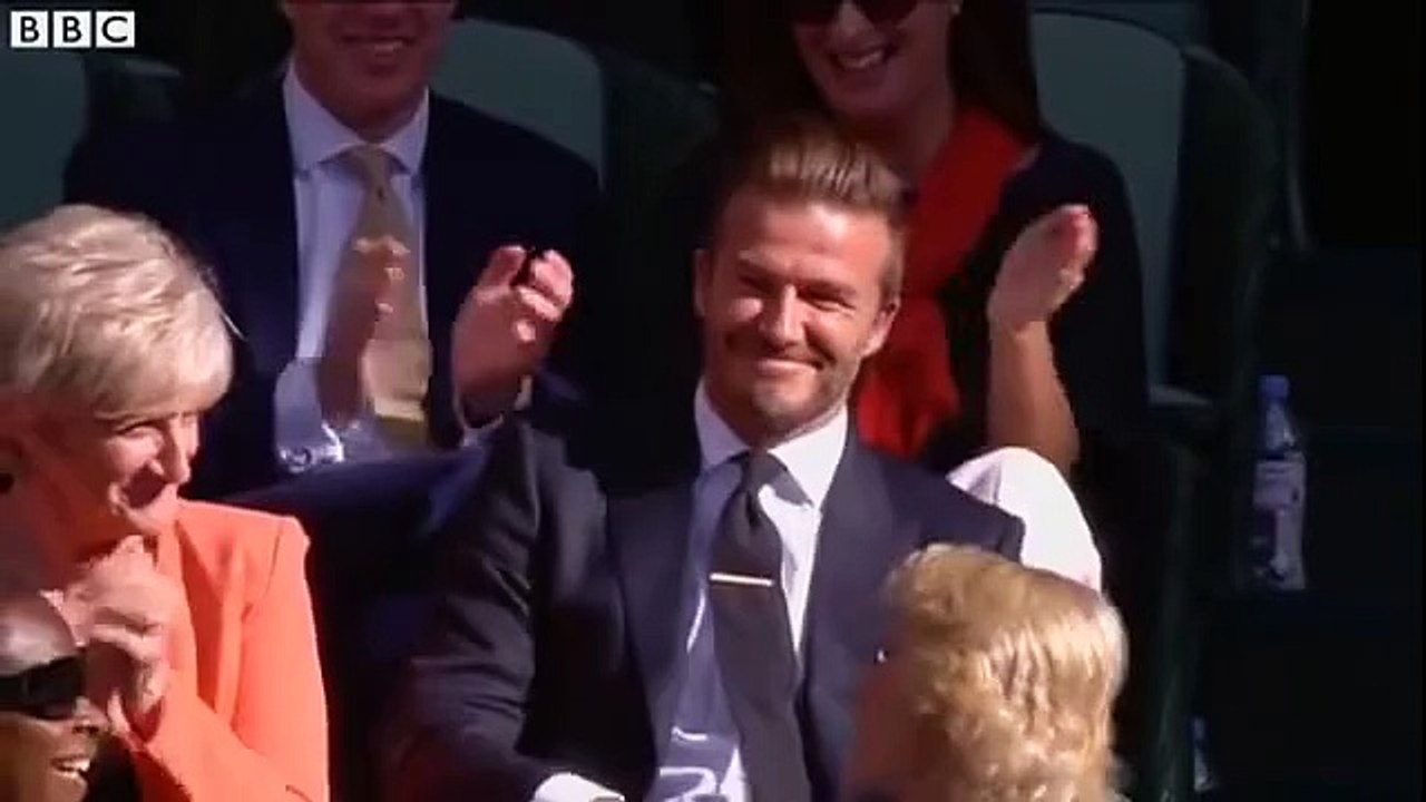 David Beckham rattrape une balle dans les tribunes de Wimbledon