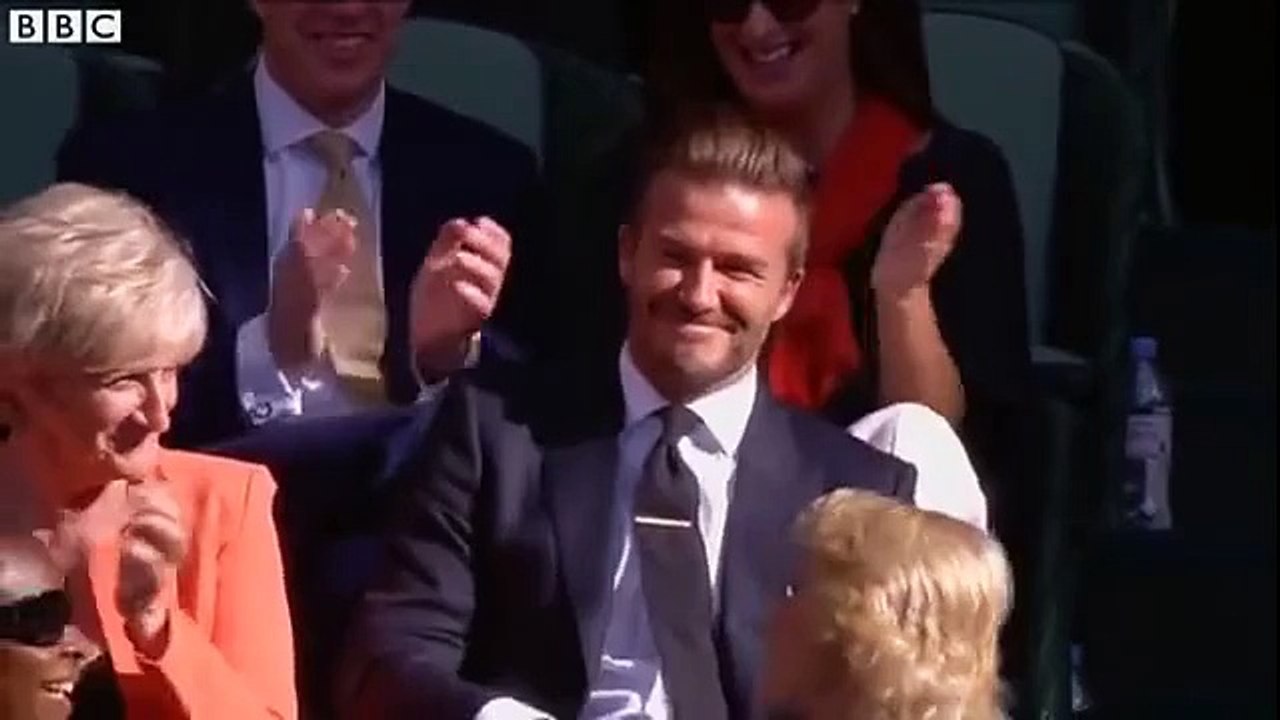 David Beckham rattrape une balle dans les tribunes de Wimbledon