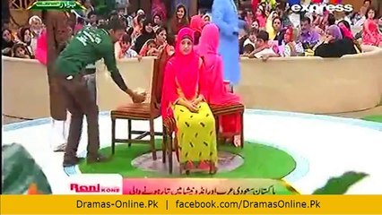 Amir Liaquat doing Shamefull Act with Another Guy in Pakistan Ramzan Show