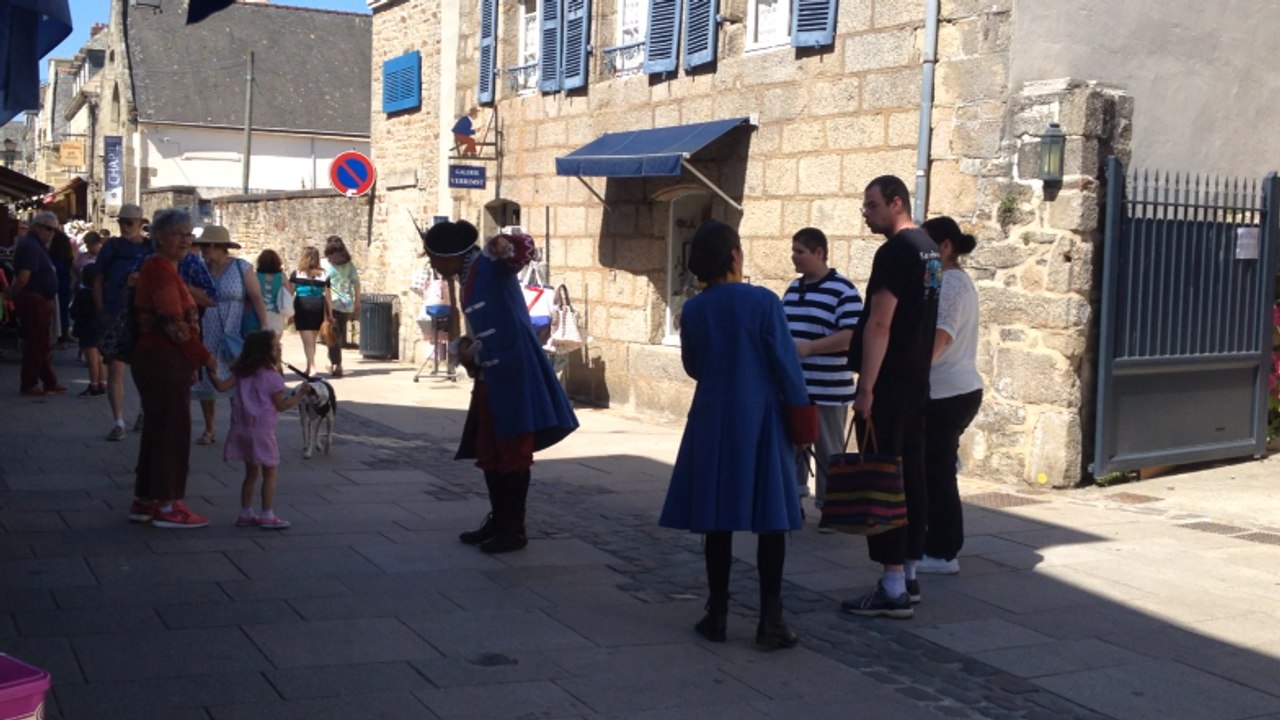 Crieurs de rue à Concarneau