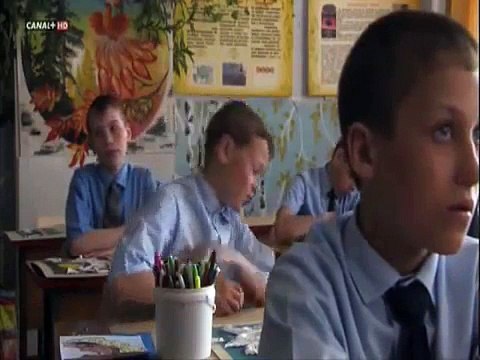 Solos entre cuatro paredes.1 (Niños encarcelados)