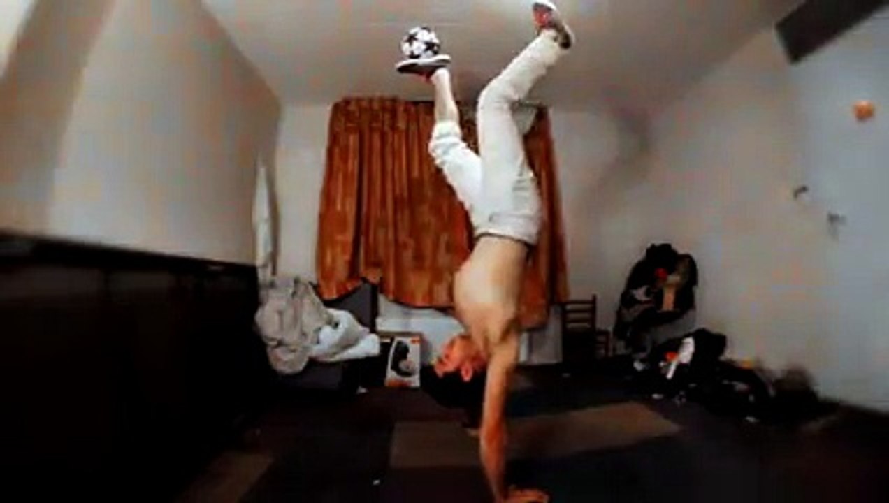 Wow! What a strength and control