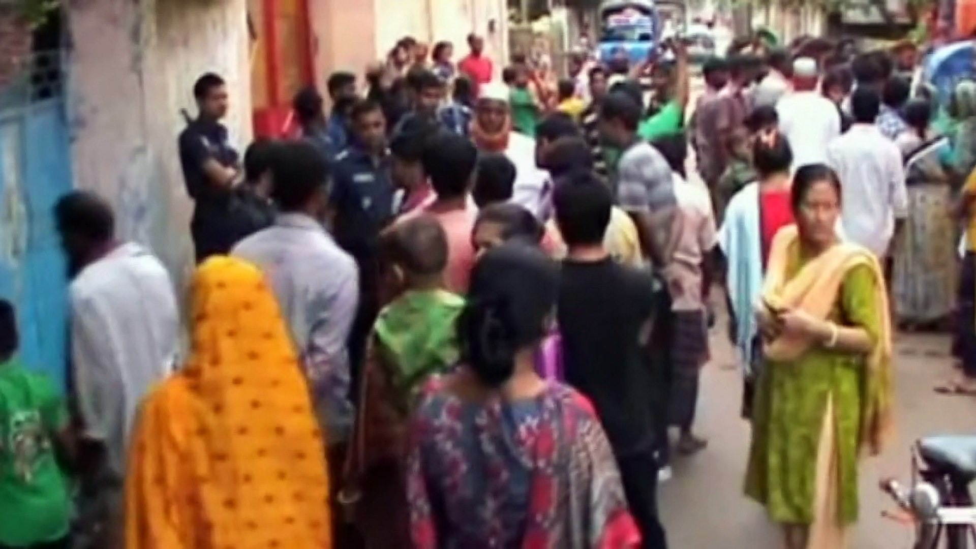Bangladesh stampede kills 20