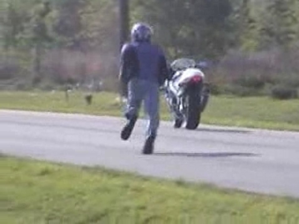 GSXR600 crash la barre