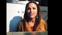 Capucine Anav exhibe sa nouvelle poitrine