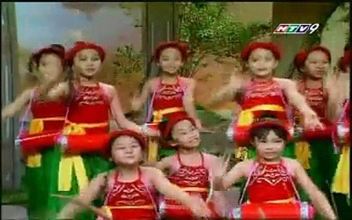 Múa trống cơm - Lê Đoàn Phương Anh và các bạn