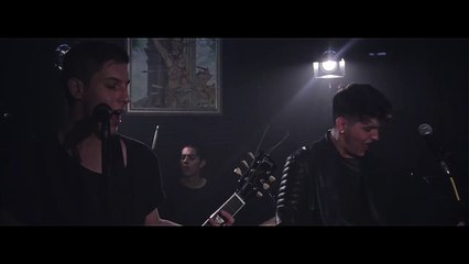 11:11 - Love Me Like You Do (Ellie Goulding COVER)