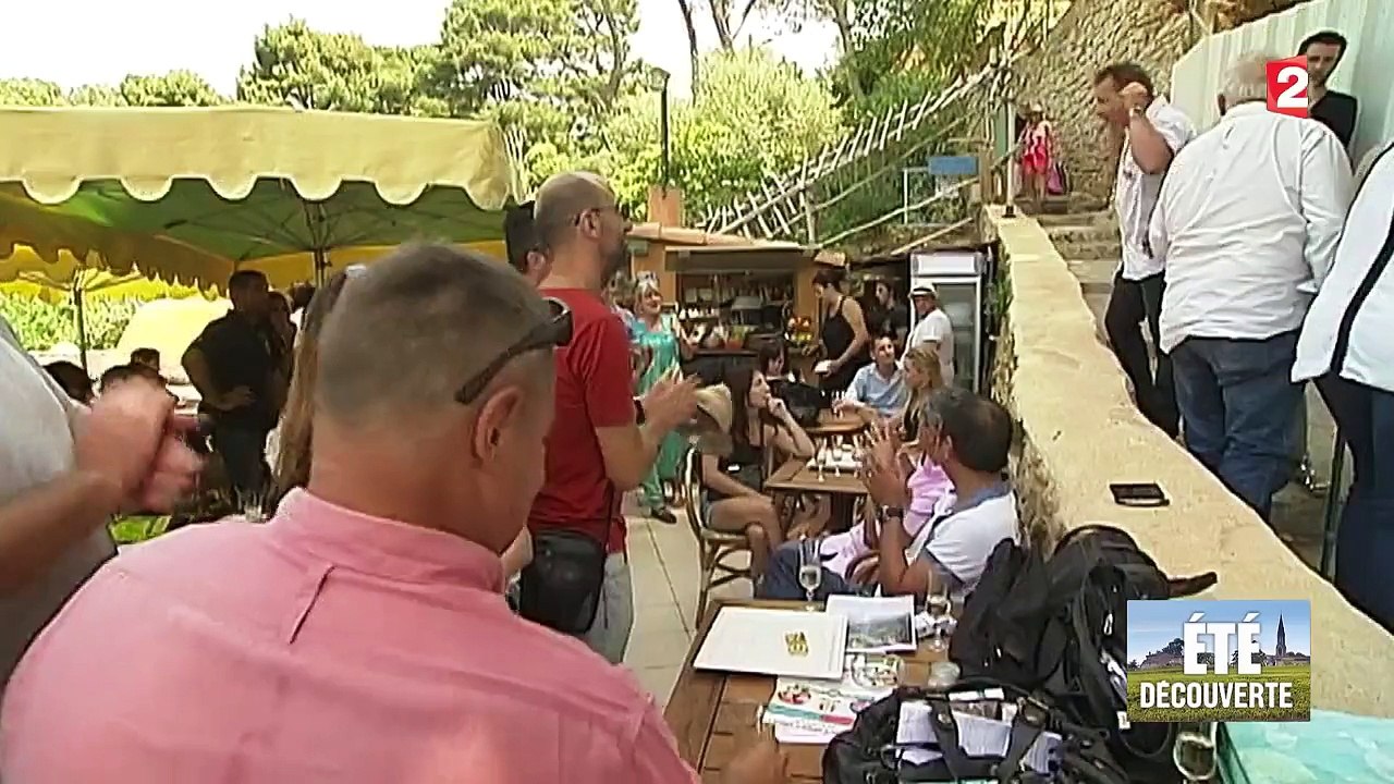 La calanque de Figuerolles impose sa singularité