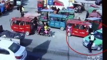 Police officer dragged 300 meters by a taxi in East China