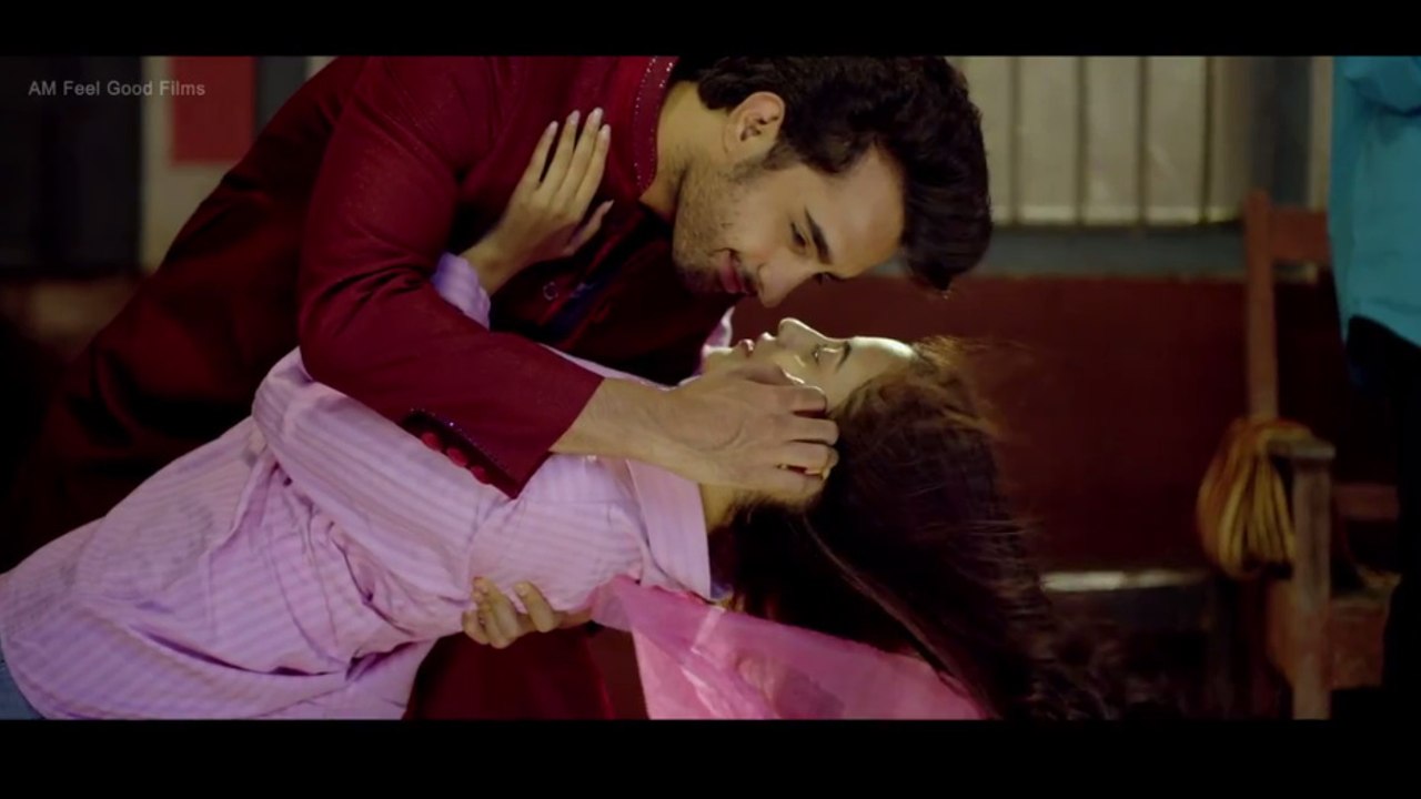 Baankey ki Crazy Baraat - HD Hindi Movie Trailer [2015]