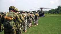 Leapfest Parachute Competition - Static Line Team Parachute Jumps - Paratrooper Competition