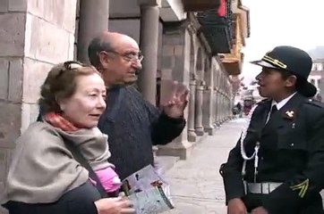 INSTALAN OFICINA MOVIL DE POLICIA TURISMO PLAZA DE ARMAS CUSCO