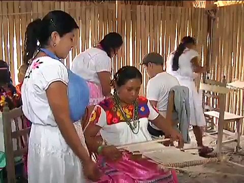 Casa de algodón, prendas que dan identidad a la mujer totonaca