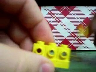 How to make a LEGO Speaker and radio