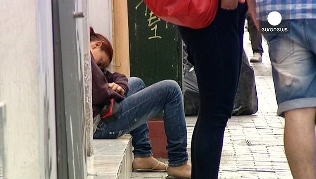 Кому і скільки винна Греція?