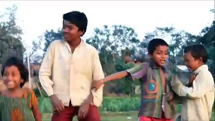 Funny children of Terai and their funny dances: Jhintaata chitta chita jhintaatata :)