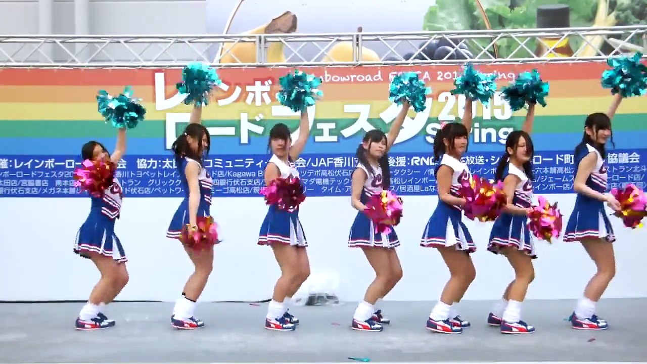 女子高生のチアリーディング