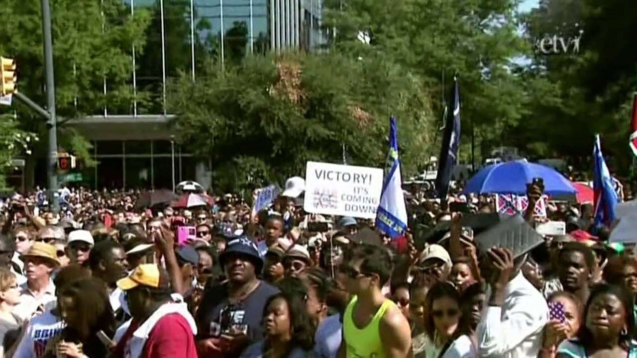 Confederate flag comes down at South Carolina legislature