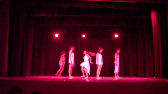 BREAK FREE par les ados de Romilly gala 2015 dimanche MJC de MARIGNY LE CHATEL