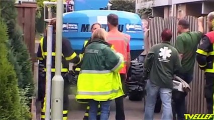 Kat gered uit dakgoot juni 2012