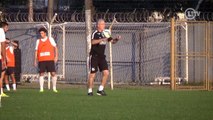 Dorival comanda primeiro treino no Santos com presença de torcedores