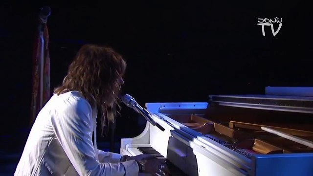 Steven Tyler (Aerosmith) - DREAM ON - live on American Idol - HD - great