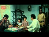 Best Scenes - Kala Dhanda Goray Log - Sunil Dutt - Sanjay Khan - Akbar Khan