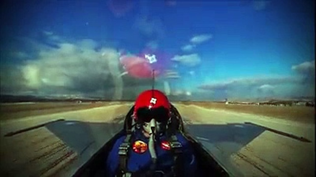 PAF F-16 MLU taken up to 15,000 Feets in 45 Seconds by a Turkish Pilot