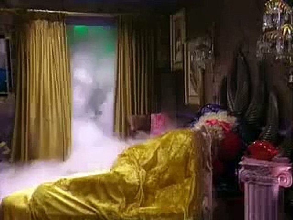 JIM CARREY DRACULA MEETS WANDA 'IN LIVING COLOR'