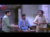 Rajan is  Chased by Police | Action Scene from Sabak (1973) | Shatrughan Sinha
