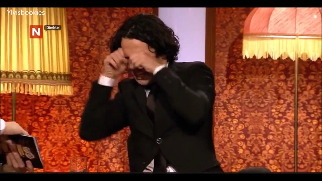Ylvis - Multitasked desk - IKMY 23.09.14 (Eng. subs)