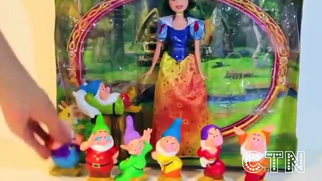 Snow White Sparkling Princess and Seven 7 Dwarfs Barbie Mattel Disney