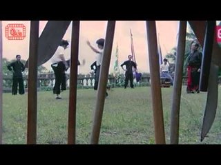 Raj Sneaks Into His Home at Night | Scene from Lahu Ke Do Rang (1979) | Vinod Khanna and Danny