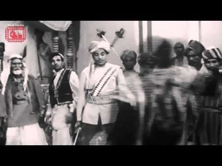 Badshah is Suspicious about an Attack - Ek Din Ka Badshah (1964) - Drama Scene