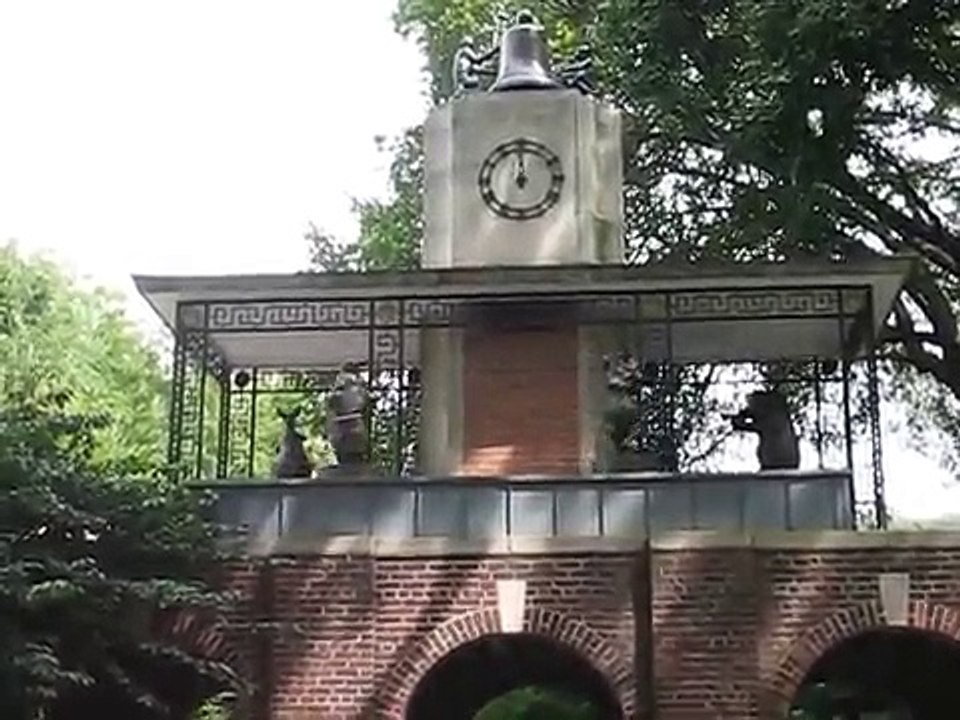 Delacorte clock