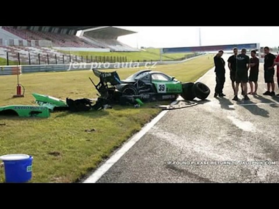 Wrecked Exotic Cars - Pictures of Expensive Car Crashes and Wrecks