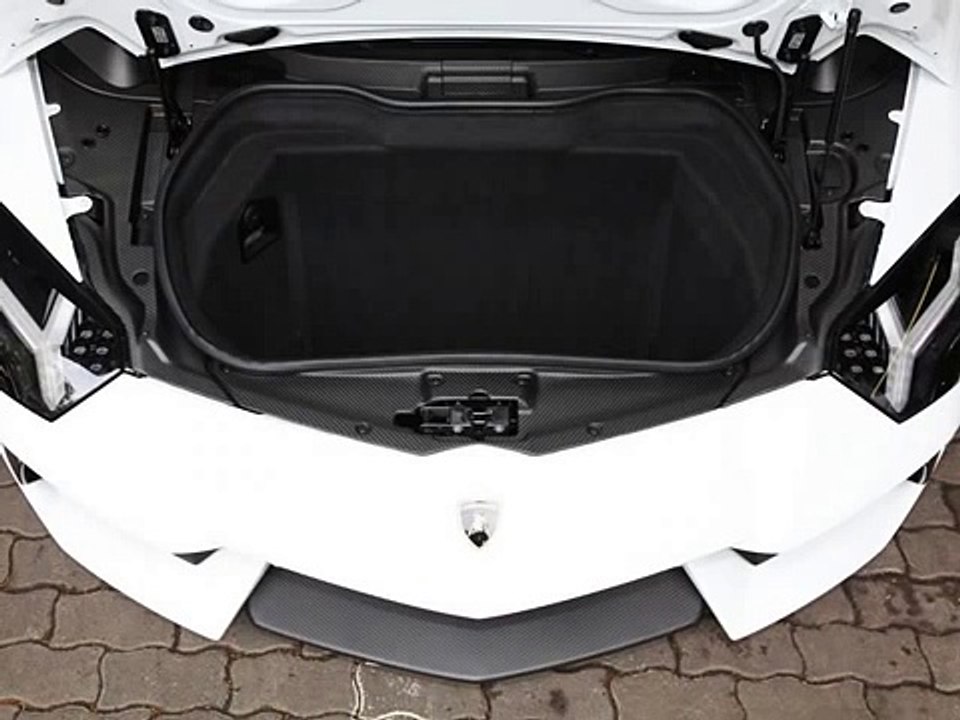 2013 Lamborghini Aventador[1]