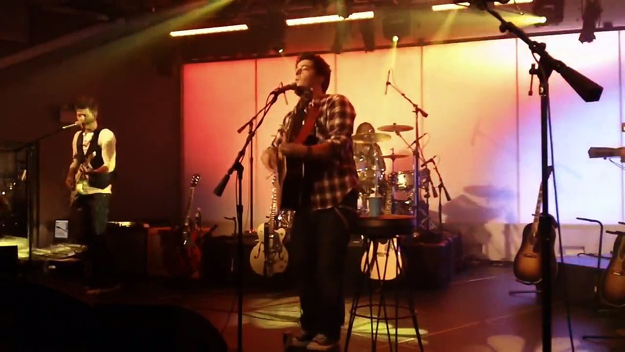 Lee DeWyze at the P.C. Richard & Son Theater_ Its Gotta Be Love
