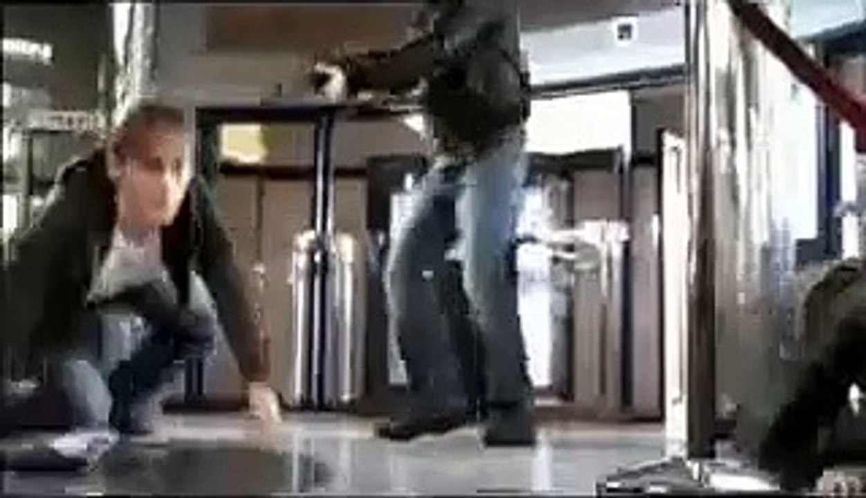 Funny commercial: stupid robbery