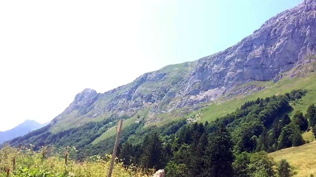 Vue sur le mont trelod depuis le col de cherel