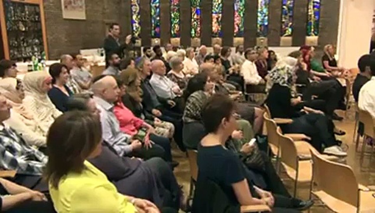 Muslims Offer Prayer in Jewish Worship Place in London, Amazing Example of Religious Harmony
