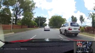 Truck runs red light and causes crash. - Brisbane