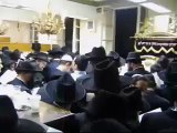 Slichos in the Rebbes Shul in Paris by rabbi Shmuel Azimov