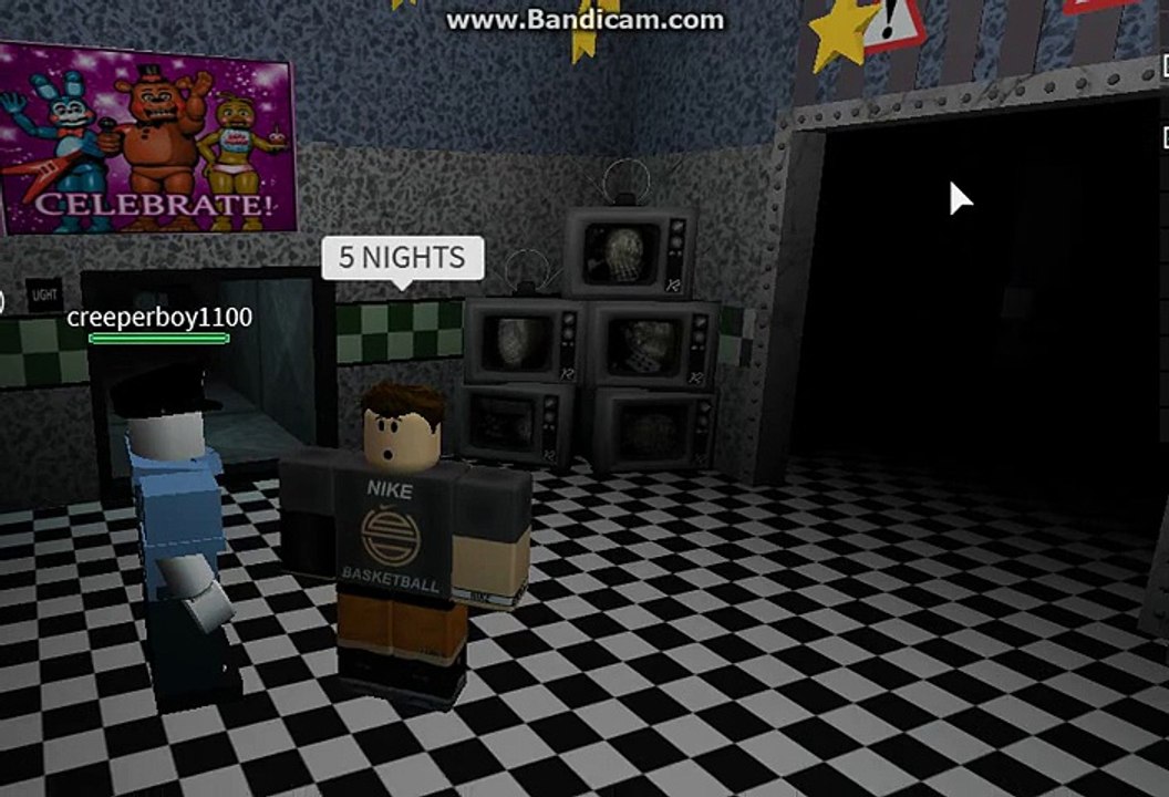 Roblox Sketch:Zach VS Freddy Bloxbears Pizzeria:EP:2:Chica VS Zach