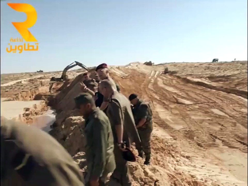 فيديو للحاجز الترابي بالحدود التونسية الليبية