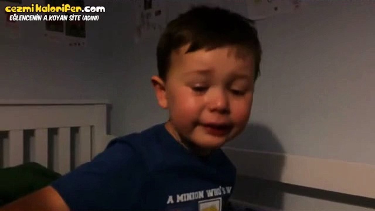 Robin van Persie'yi Satacaklar Diye Hüngür Hüngür Ağlayan Çocuk