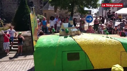 Tour de France. Ambiance à Saint-Gérand au passage de la course