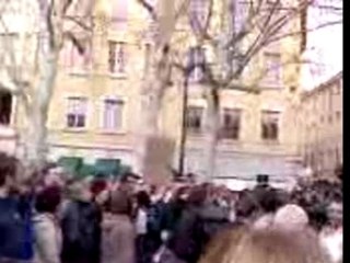 Sarkosy vient pas à la croix rousse 2